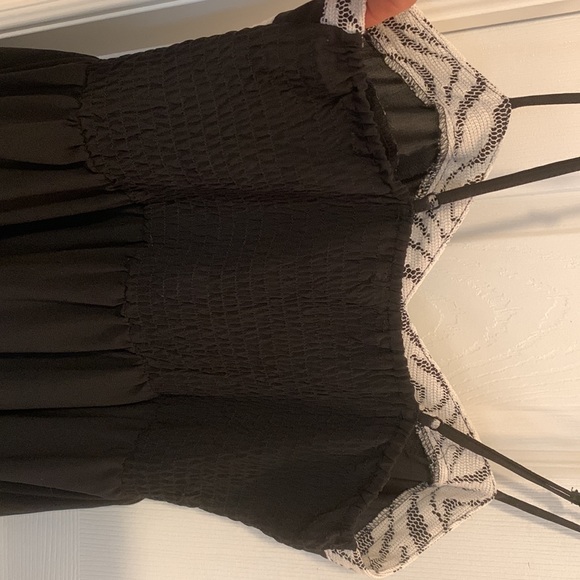 Black sweetheart high low dress with zebra like detailing - Picture 3 of 5